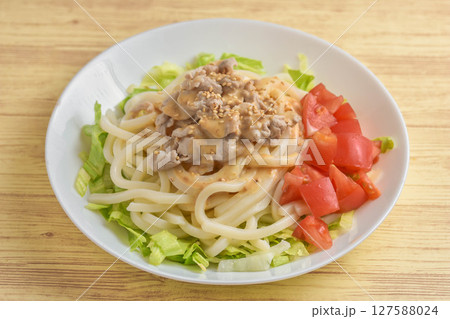 冷製うどんの豚しゃぶ胡麻だれ 127588024