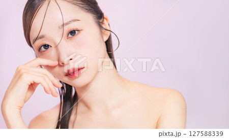 女性の美容ポートレート スキンケア コスメ 女性の美容ポートレート スキンケア コスメ 127588339