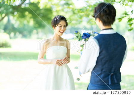 ウェディングイメージ　ガーデン　ブライダル 127590910