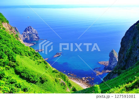 室蘭市　ローソク岩展望台からの絶景 127591081