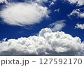 夏の積乱雲と高層雲 127592170