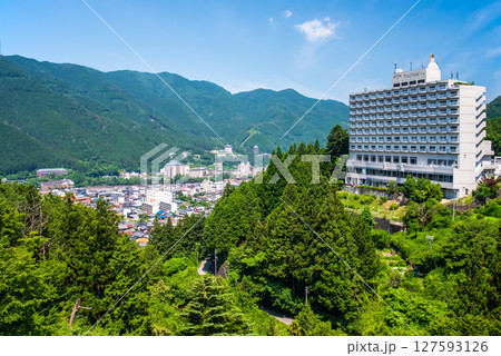 下呂温泉街の風景【縄文橋からの眺望】(岐阜県下呂市) 下呂温泉街の風景【縄文橋からの眺望】(岐阜県下呂市) 127593126