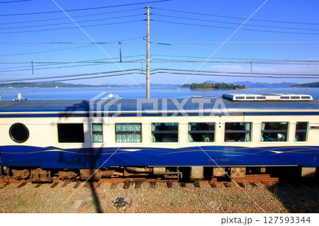 瀬戸内海と観光列車エトセトラ 127593344