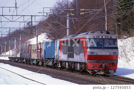千歳線　西の里（信）　JR貨物　DF200-901（鷲別） 127593853