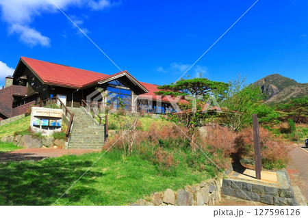 【宮崎県】晴天のえびのエコミュージアムセンター 【宮崎県】晴天のえびのエコミュージアムセンター 127596126