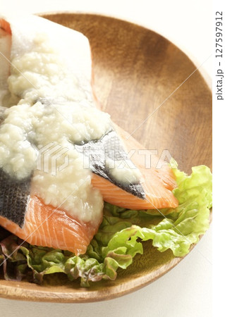 鮭の塩麹漬け焼き 鮭の塩麹漬け焼き 127597912