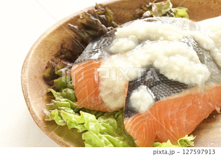 鮭の塩麹漬け焼き 鮭の塩麹漬け焼き 127597913