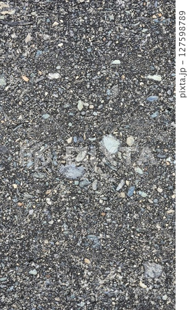 カラフルな小石が混じったコンクリートの壁(縦画像) カラフルな小石が混じったコンクリートの壁(縦画像) 127598789