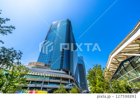 日本の東京都市景観　高輪ゲートウェイ駅前のTAKANAWA GATEWAY CITYなどを望む 127598891