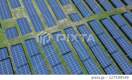 太陽光発電 ソーラーパネル ドローン 太陽光発電 ソーラーパネル ドローン 127599549