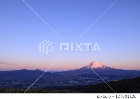 朝焼け富士山 127601126