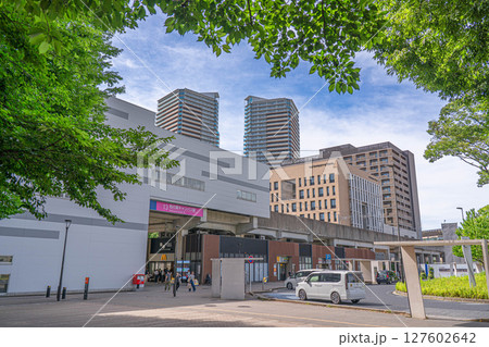 千葉・柏の葉キャンパス駅前の都市風景 千葉・柏の葉キャンパス駅前の都市風景 127602642