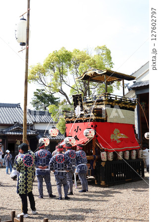 伝統を大切にする春の山車祭り 伝統を大切にする春の山車祭り 127602797