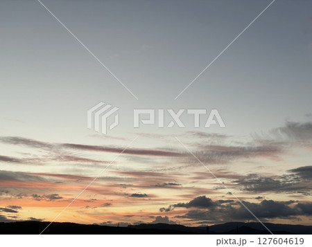 美しい夕焼け空 127604619