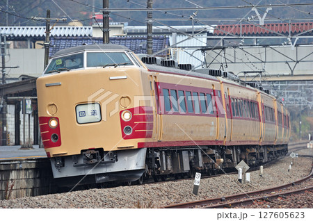 中央本線 上野原 JR東日本 183系 M51編成(豊田) 回送 中央本線 上野原 JR東日本 183系 M51編成(豊田) 回送 127605623
