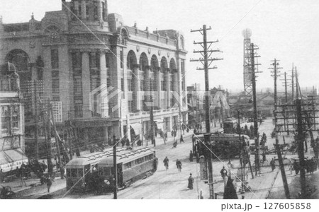 古写真　1916-1918年　東京　上野広小路と松坂屋呉服店 127605858