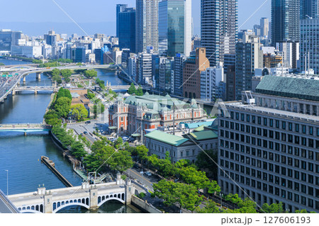 初夏の大阪中之島の風景 (大阪府大阪市北区) 初夏の大阪中之島の風景 (大阪府大阪市北区) 127606193