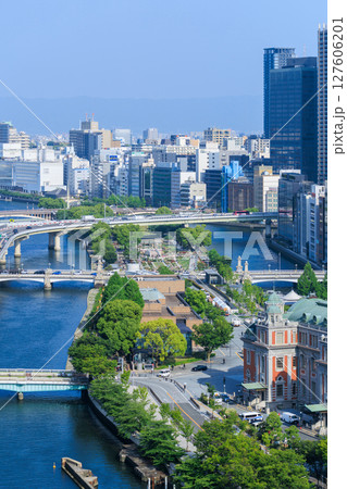 初夏の大阪中之島の風景 (大阪府大阪市北区) 初夏の大阪中之島の風景 (大阪府大阪市北区) 127606201