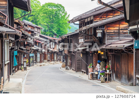『奈良井宿 下町界隈』旧中山道 宿場町 （長野県塩尻市） 127608714