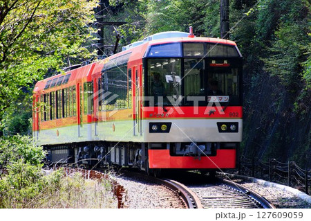 『鞍馬・貴船』『比叡山』への鉄路… 登山鉄道の趣もある【叡山電鉄】展望車両900系「きらら」 127609059