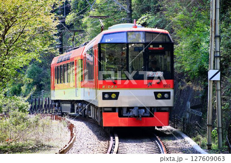 『鞍馬・貴船』『比叡山』への鉄路… 登山鉄道の趣もある【叡山電鉄】展望車両900系「きらら」 127609063