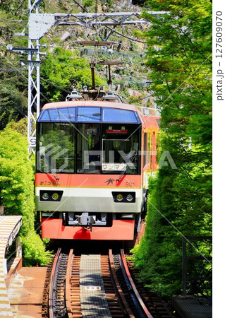『鞍馬・貴船』『比叡山』への鉄路… 登山鉄道の趣もある【叡山電鉄】展望車両900系「きらら」 127609070