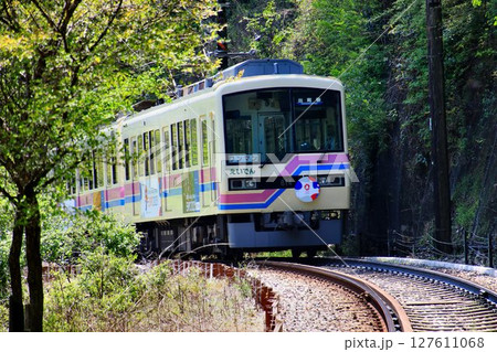 『鞍馬・貴船』『比叡山』への鉄路… 登山鉄道の趣もある【叡山電鉄】800系 127611068