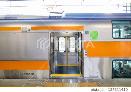 中央線・快速電車・グリーン車 中央線・快速電車・グリーン車 127611410