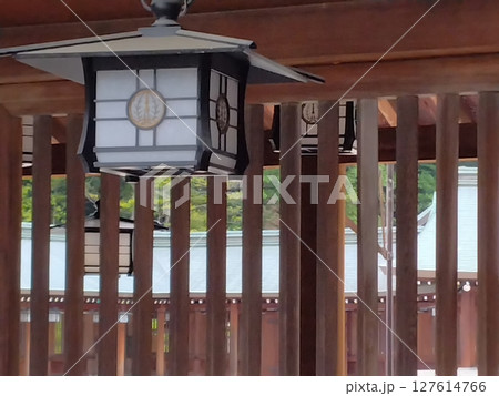 歴史ある橿原神宮の参道　奈良県橿原神宮 127614766