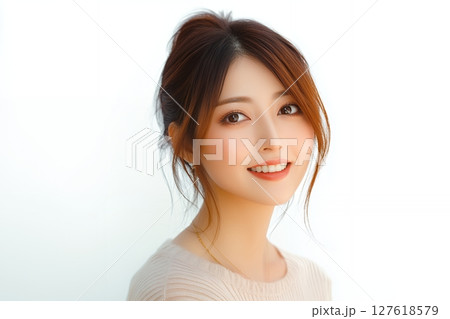 ナチュラル美肌日本人ヘアメイクスタイル 美人女性像を生成AIで表現（横写真） 127618579
