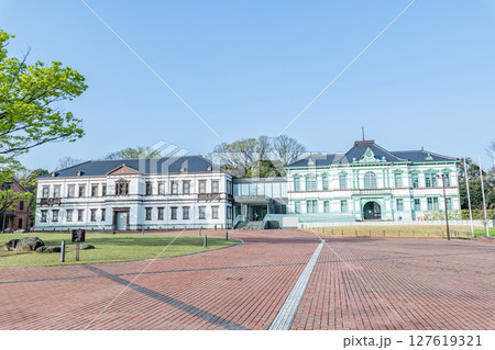 石川県金沢市　晴天の国立工芸館 127619321