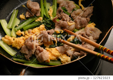 豚肉と小松菜の中華風卵炒め 127621023