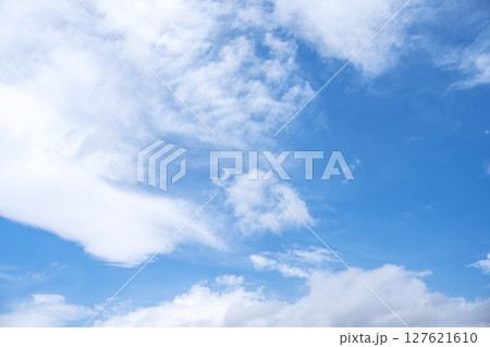初夏の空 夏 青空 晴れ 6月 【神奈川県 秦野市】 初夏の空 夏 青空 晴れ 6月 【神奈川県 秦野市】 127621610
