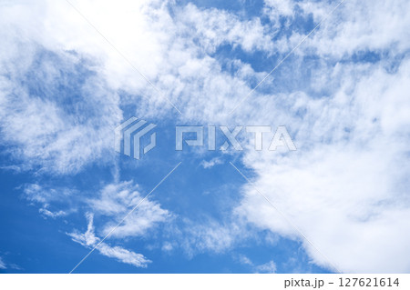 初夏の空 夏 青空 晴れ 6月 【神奈川県 秦野市】 127621614
