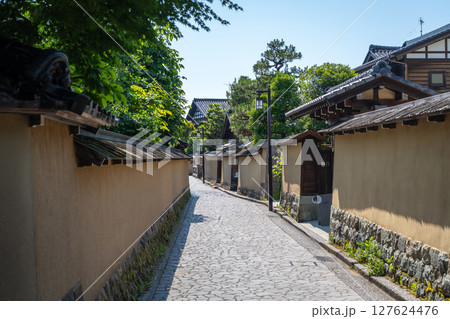 Traditional street in Nagamachi District, Kanazawa, Japan Traditional street in Nagamachi District, Kanazawa, Japan 127624476