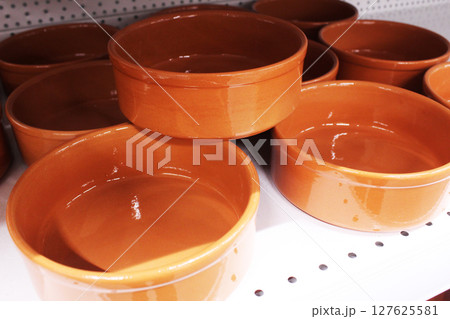 Ceramic Clay Bowls Bowls Brown Terracotta Close-Up 127625581