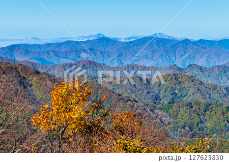 山形 紅葉に染まる天元台高原 127625830