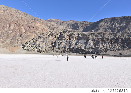 デスバレー国立公園 バッドウォーター 127626813