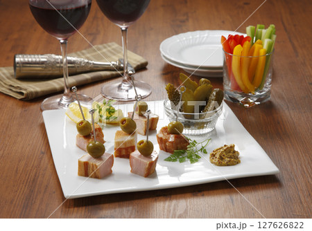 ワインに合うおつまみイメージ 127626822