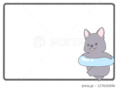 うきわを持って走るフレンチブルドッグのフレーム背景(黒色) 127626890