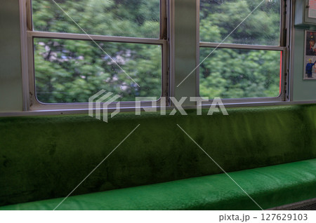 人気温泉地の有馬温泉駅の雨の風景 人気温泉地の有馬温泉駅の雨の風景 127629103