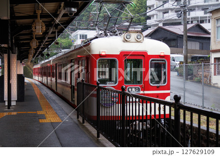 人気温泉地の有馬温泉駅の雨の風景 人気温泉地の有馬温泉駅の雨の風景 127629109