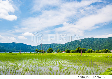 湖北地方余呉町の田園風景 滋賀県長浜市 湖北地方余呉町の田園風景 滋賀県長浜市 127629295
