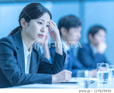 会議のイメージ 会議のイメージ 127629456