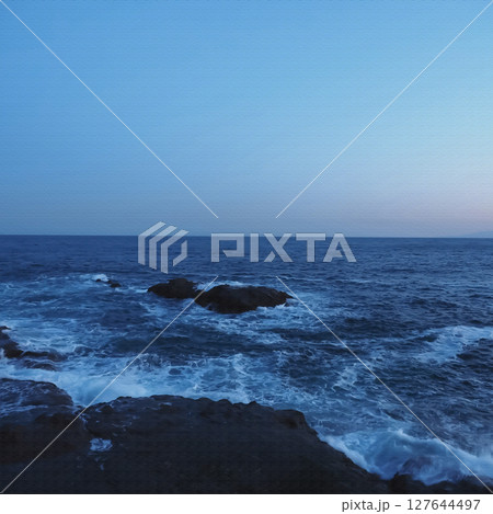 江ノ島。日没後に染まる海辺の風景。イラスト風の写真。 江ノ島。日没後に染まる海辺の風景。イラスト風の写真。 127644497