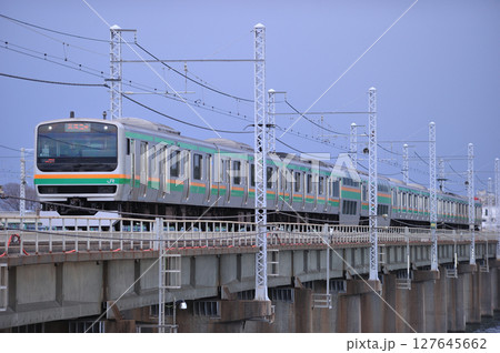 東海道本線　茅ヶ崎－平塚　JR東日本　E231系1000番台　K-11編成（国府津） 127645662