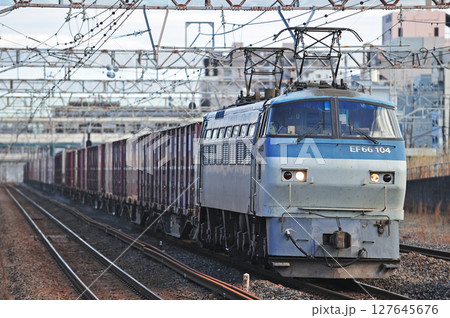 東海道本線　平塚　JR貨物　EF66-104（吹田） 127645676
