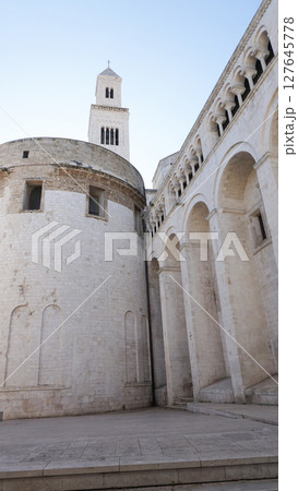 San Sabino cathedral at Bari on Italy at sunny day 127645778