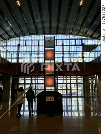 駅の時計 127652027