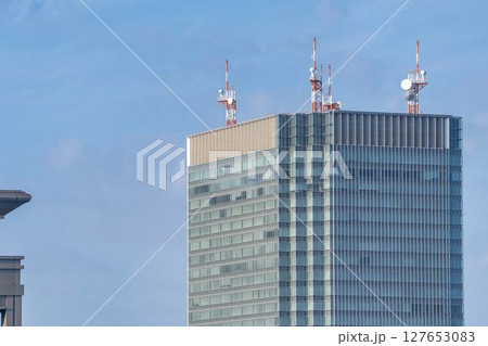 都市の風景　高層ビル　イメージ　東京都千代田区 127653083
